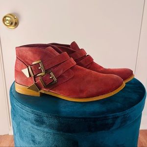 🪩 3/$40 🪩 Volcom Getter Booties - 🍷Wine Red